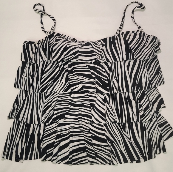 👙🩱Tankini Ruffled Swim Top By Slimshaper- Size 14 Black & White - Picture 1 of 4